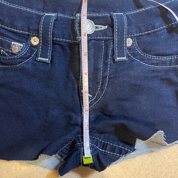 TRUE RELIGION Dark Wash Denim Shorts Size 24. LIKE NEW! - Picture 9 of 9